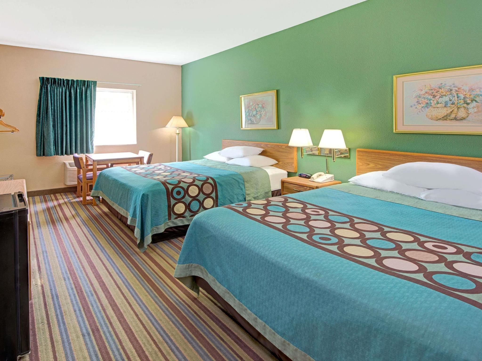 Super 8 By Wyndham Pontoon Il/st. Louis Mo Area Pontoon Beach