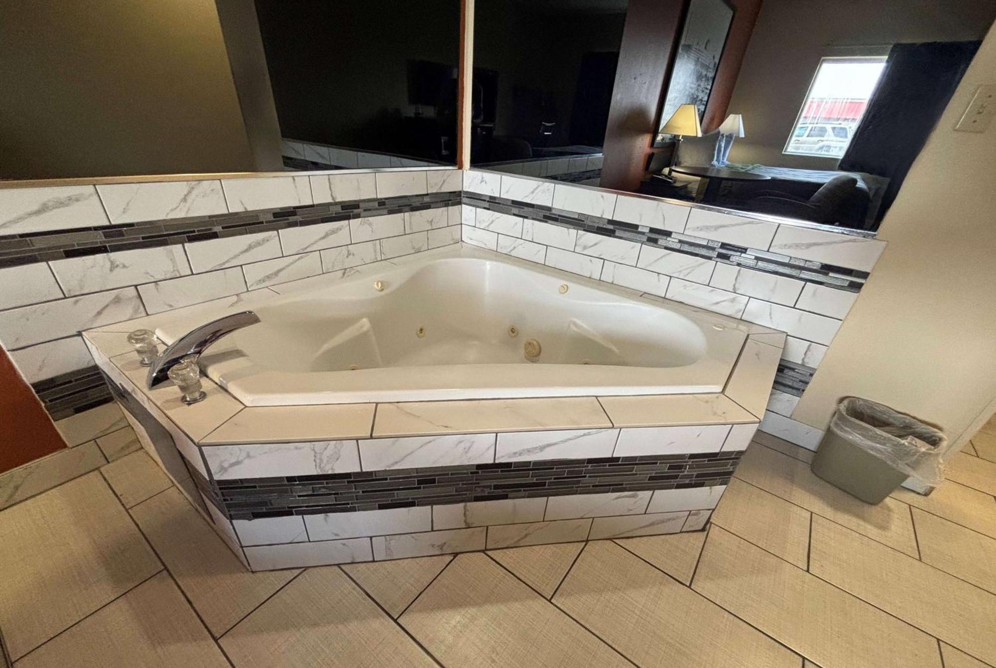 Super 8 By Wyndham Pontoon Il/st. Louis Mo Area